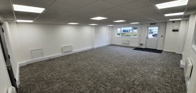 Industrial Unit in Eastleigh - photo 4