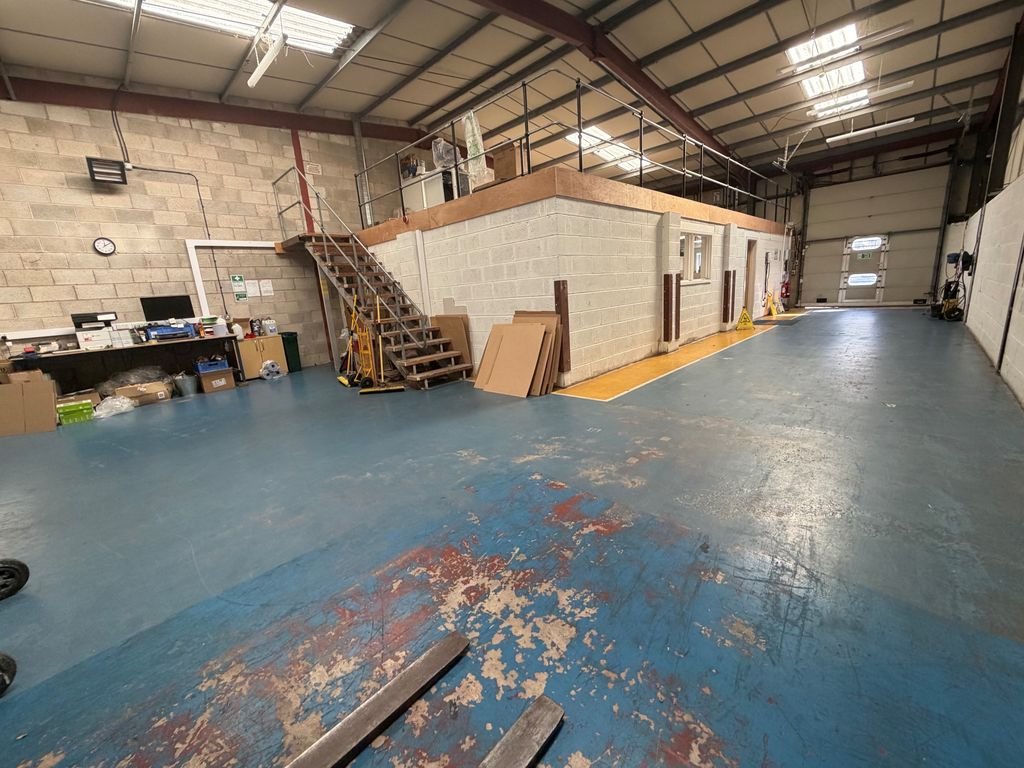 Industrial Unit in Congleton - photo 2