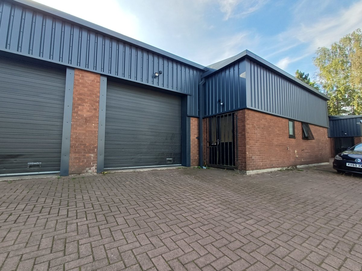 Industrial Unit in Corby - photo 2
