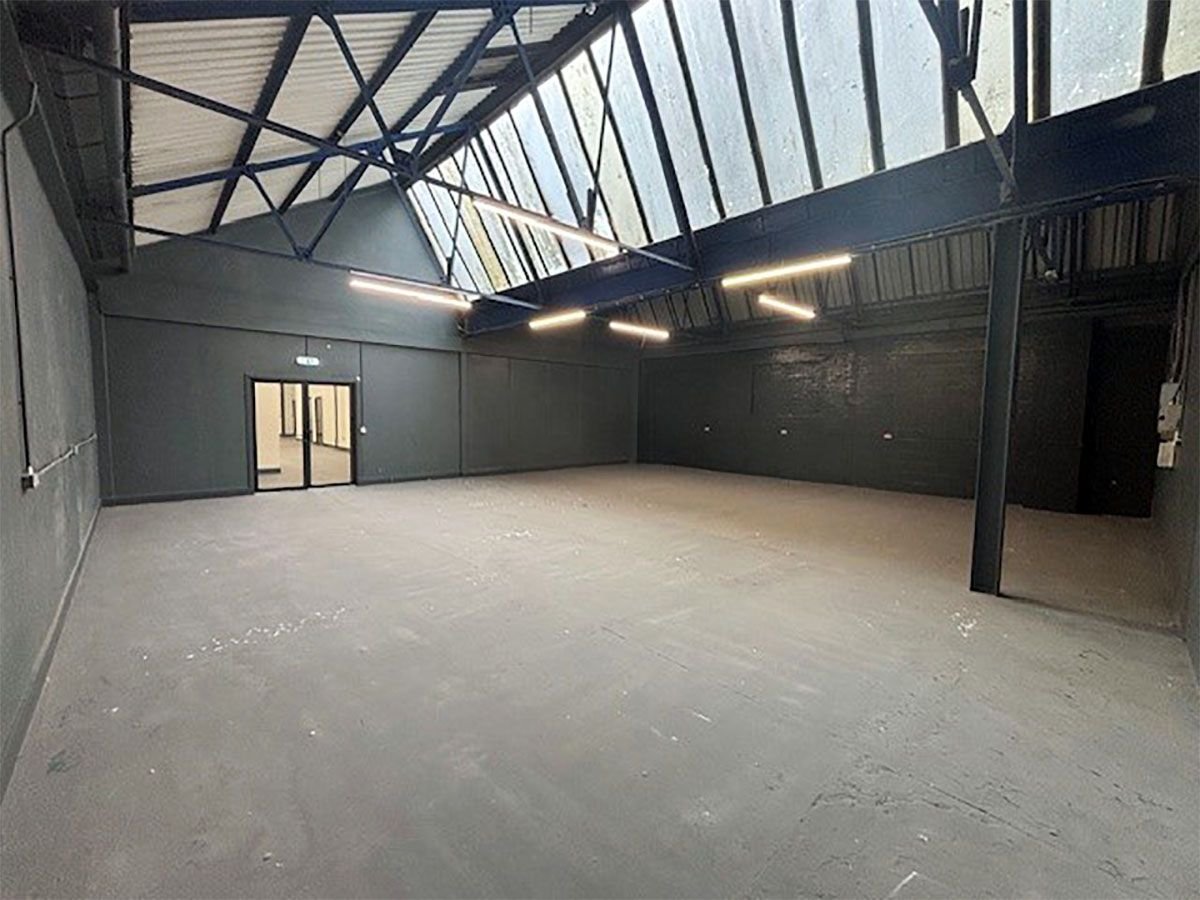 Industrial Unit in Liverpool - photo 3