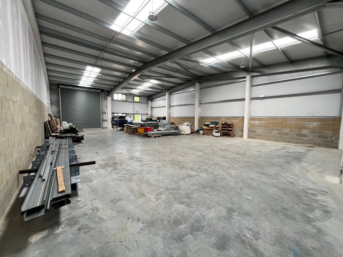 Industrial Unit in Bluebridge Industrial Estate - photo 2