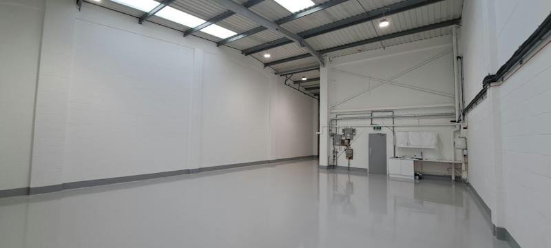 Industrial Unit in Guildford - photo 2