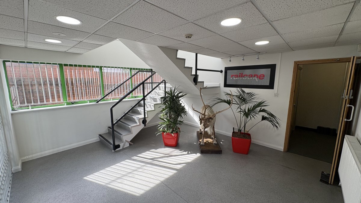 Industrial Unit in Derby - photo 2