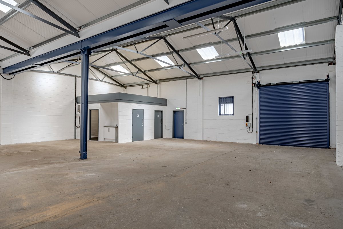 Industrial Unit in Boston - photo 4