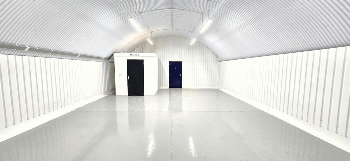 Industrial Unit in Bethnal Green, London - photo 2