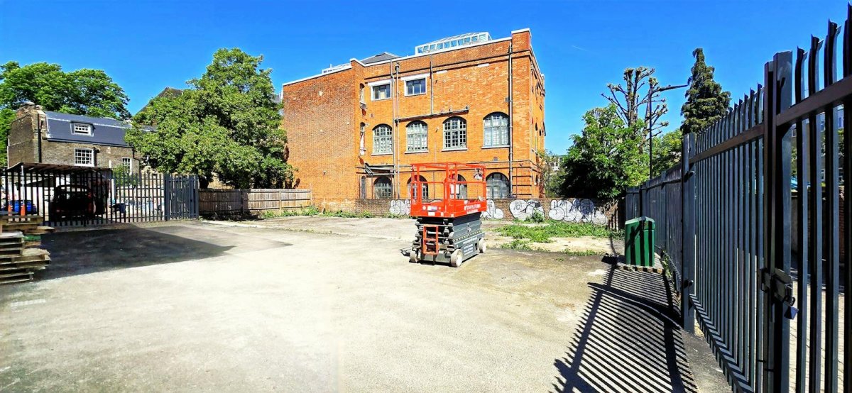 Industrial Unit in Hackney, London - photo 4