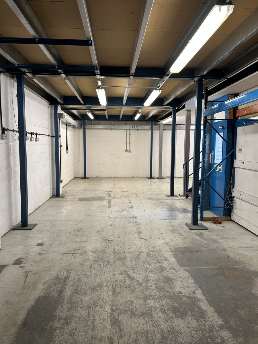 Industrial Unit in Nuneaton - photo 4