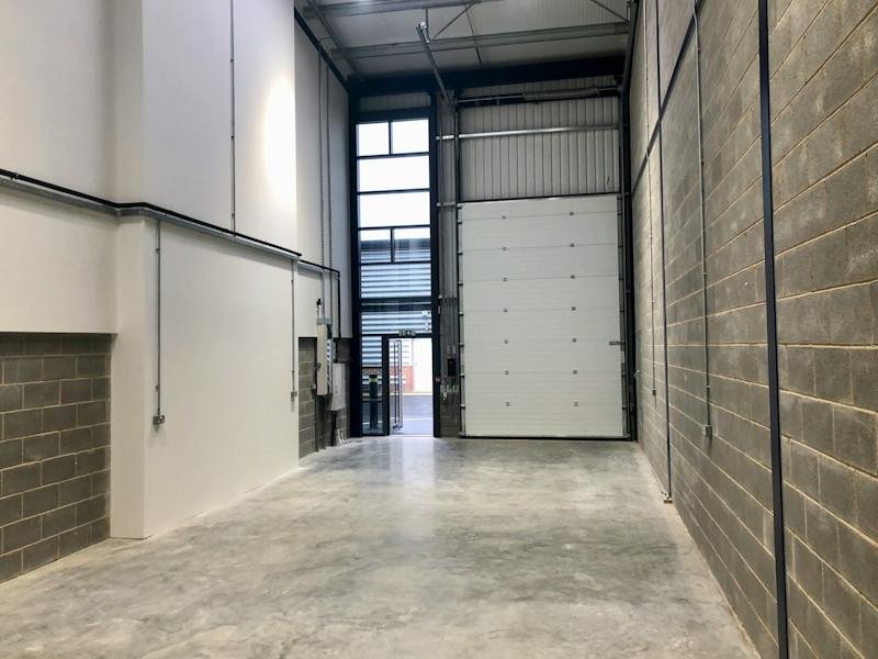 Industrial Unit in London - photo 3