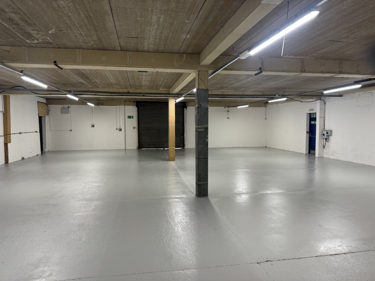 Industrial Unit in Burton On Trent - photo 3