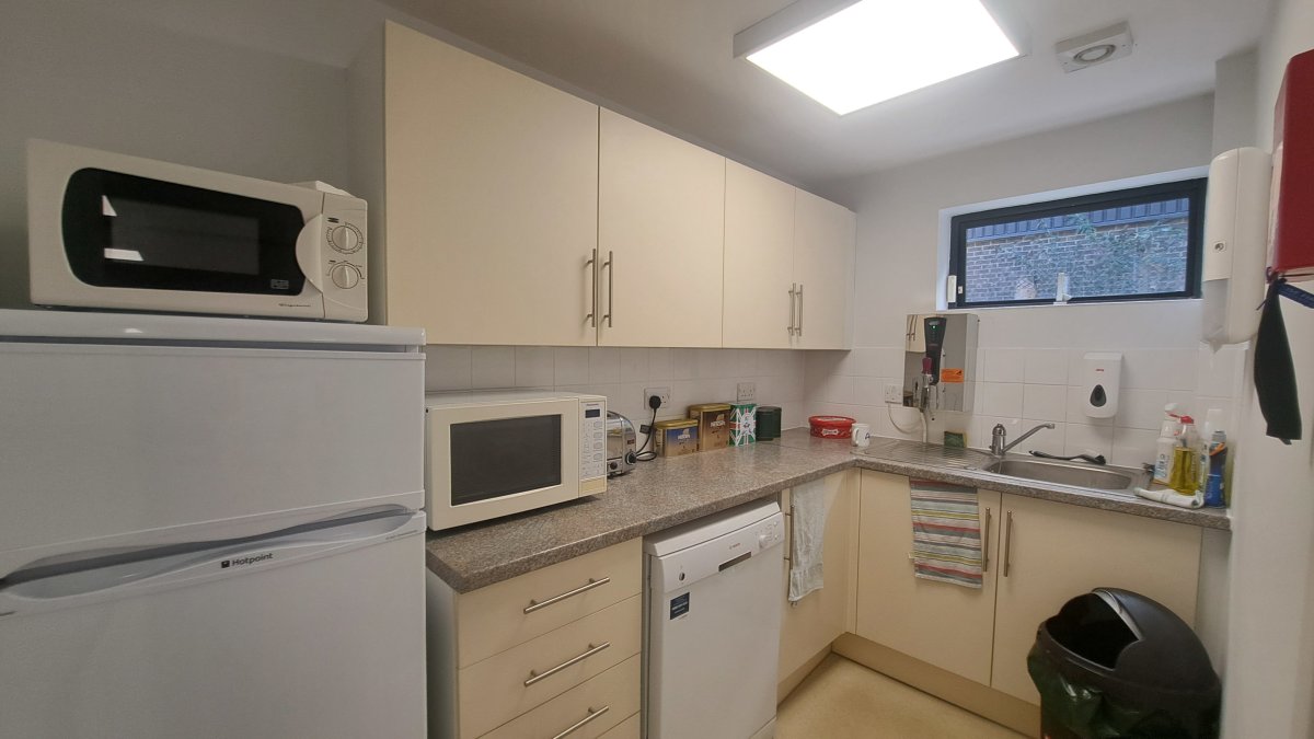 Industrial Unit in Elms Farm Industrial Estate - photo 4