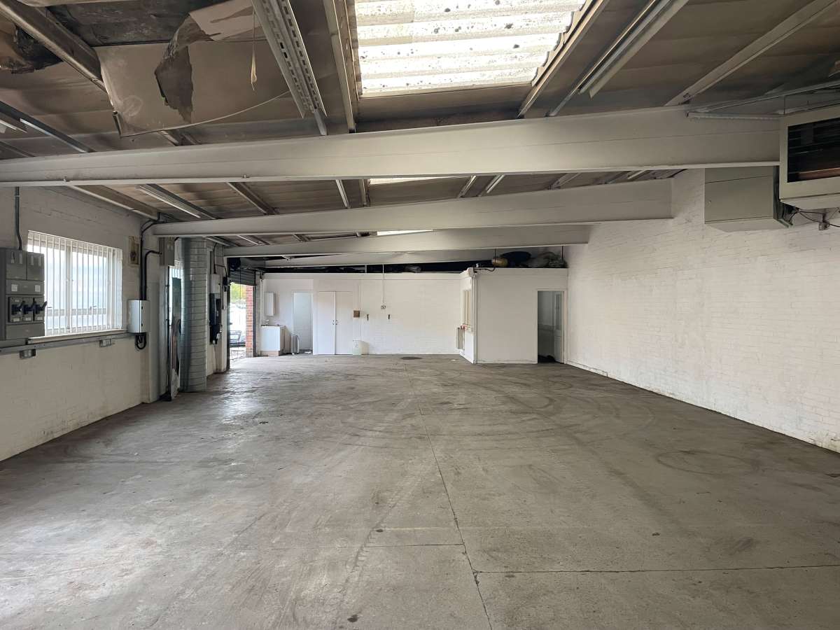 Industrial Unit in Leicester - photo 2