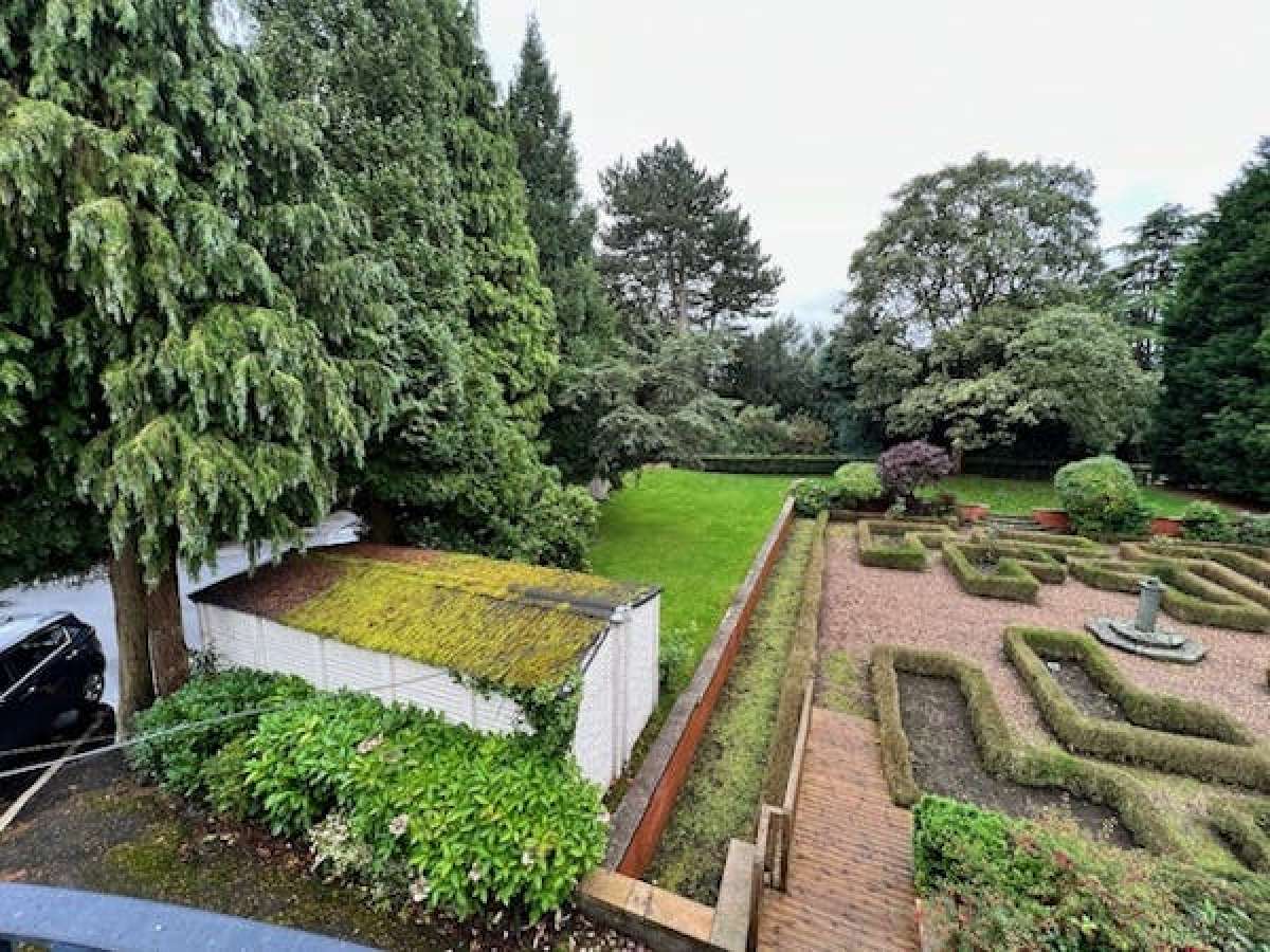 Land in Altrincham - photo 3