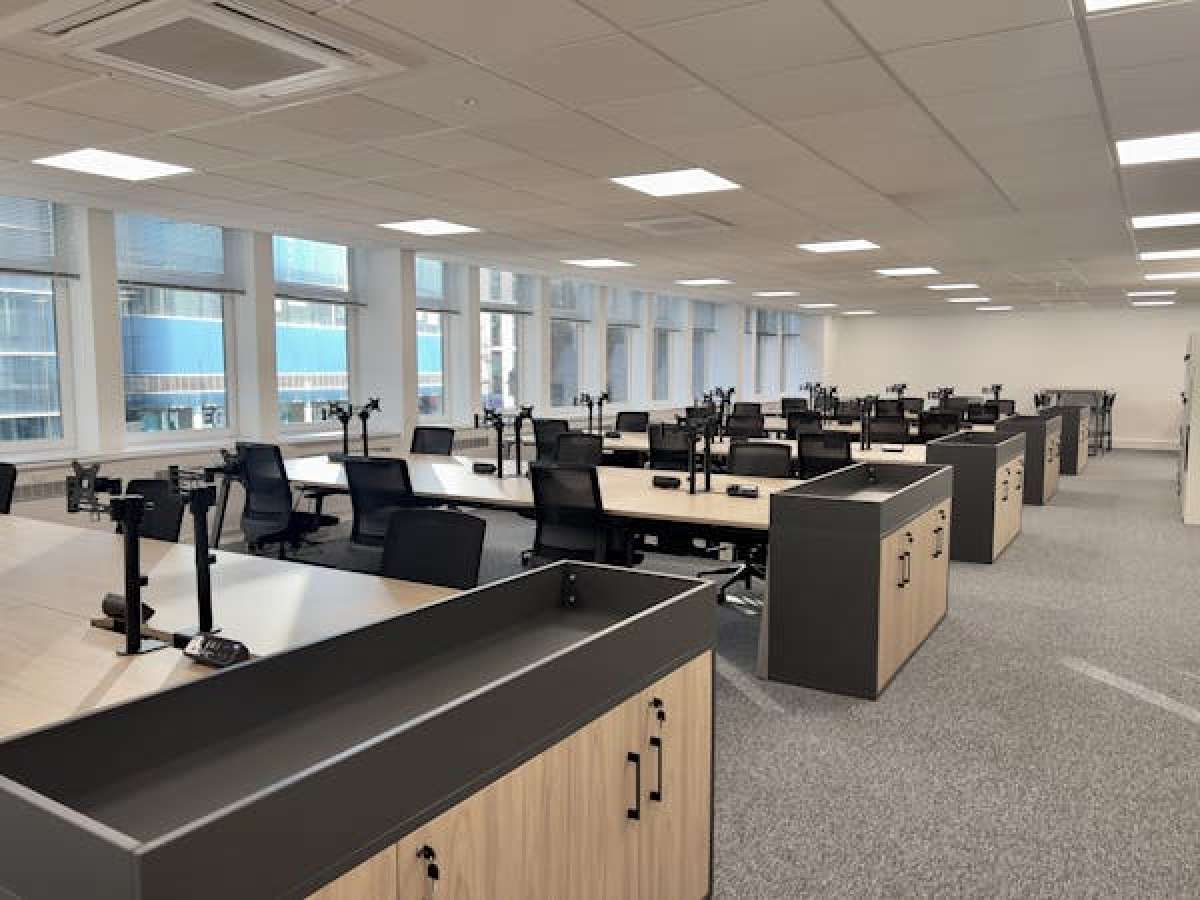 Land in London - photo 4