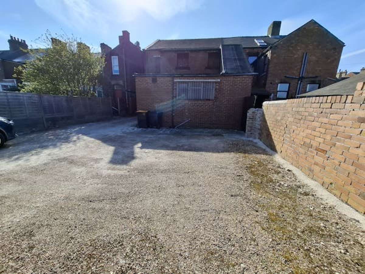 Land in Barnsley - photo 2