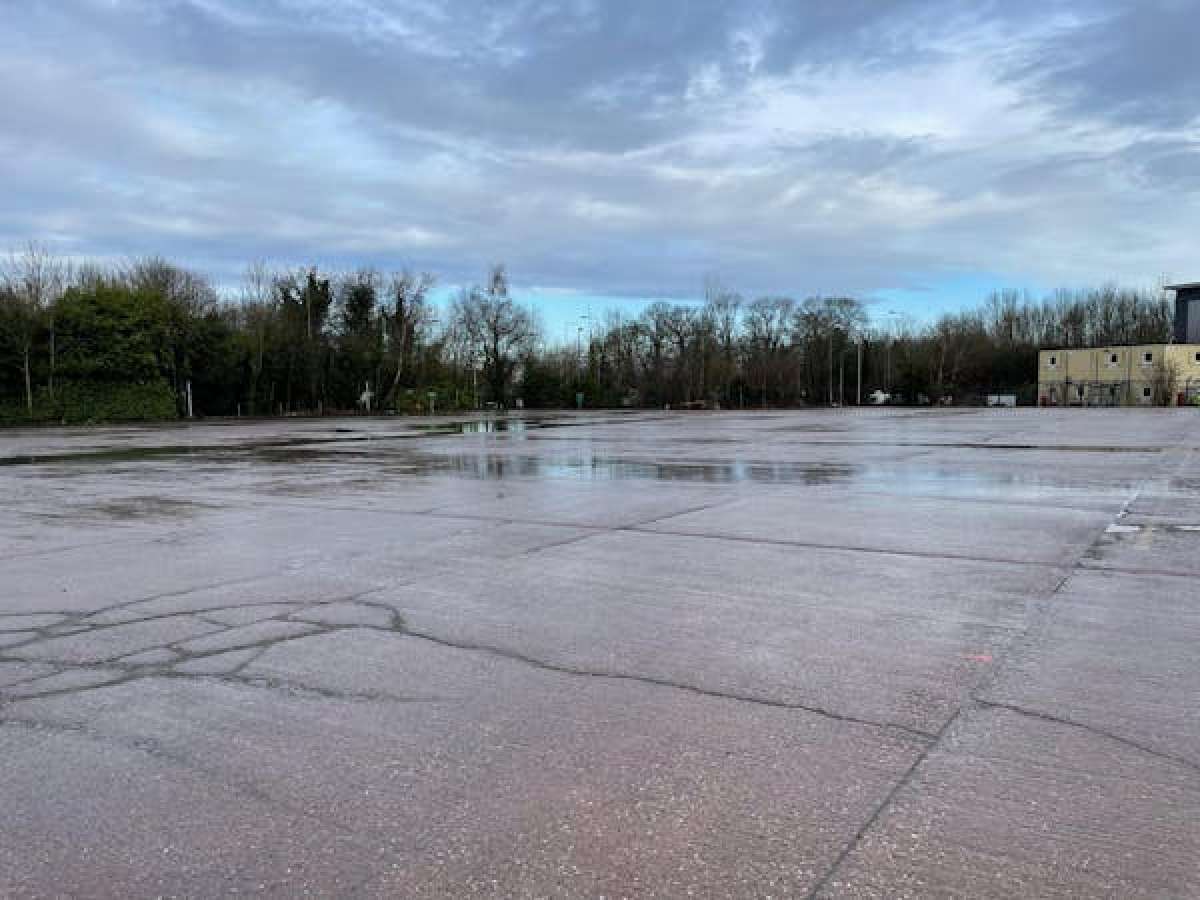 Large and secure yard. Predominantly hard standing. in Wolverhampton - photo 2