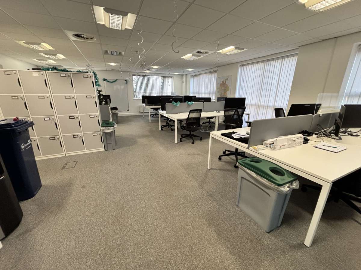 Office in Leicester - photo 3