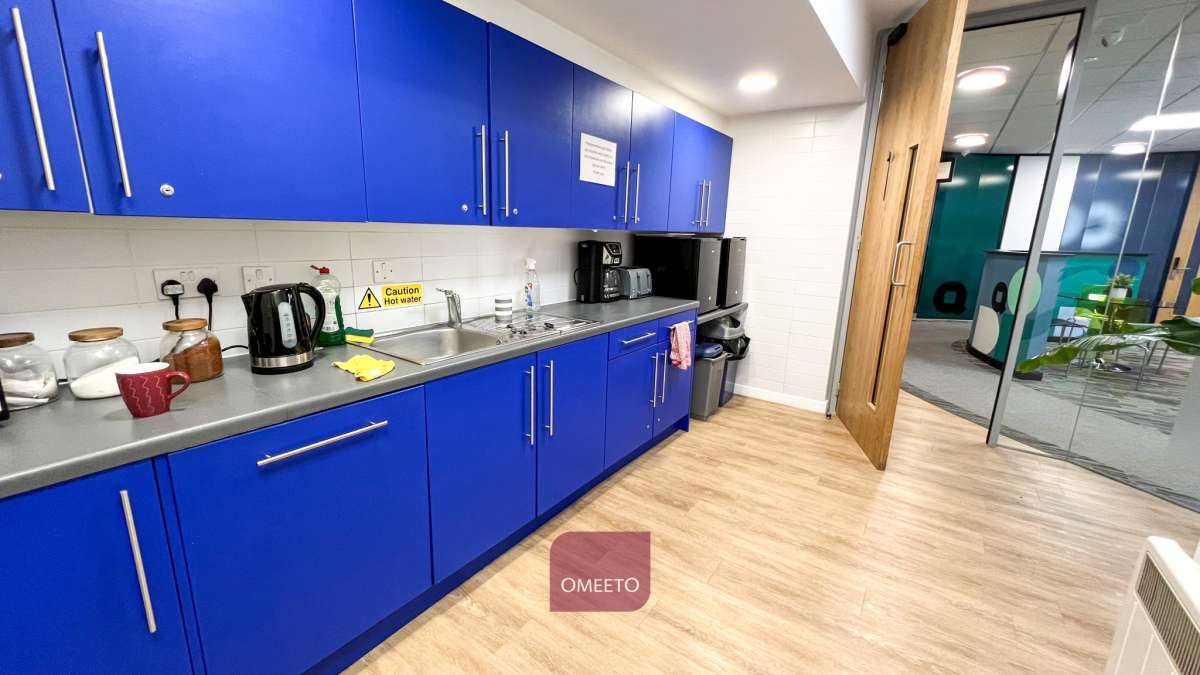 Office in Nottingham - photo 4