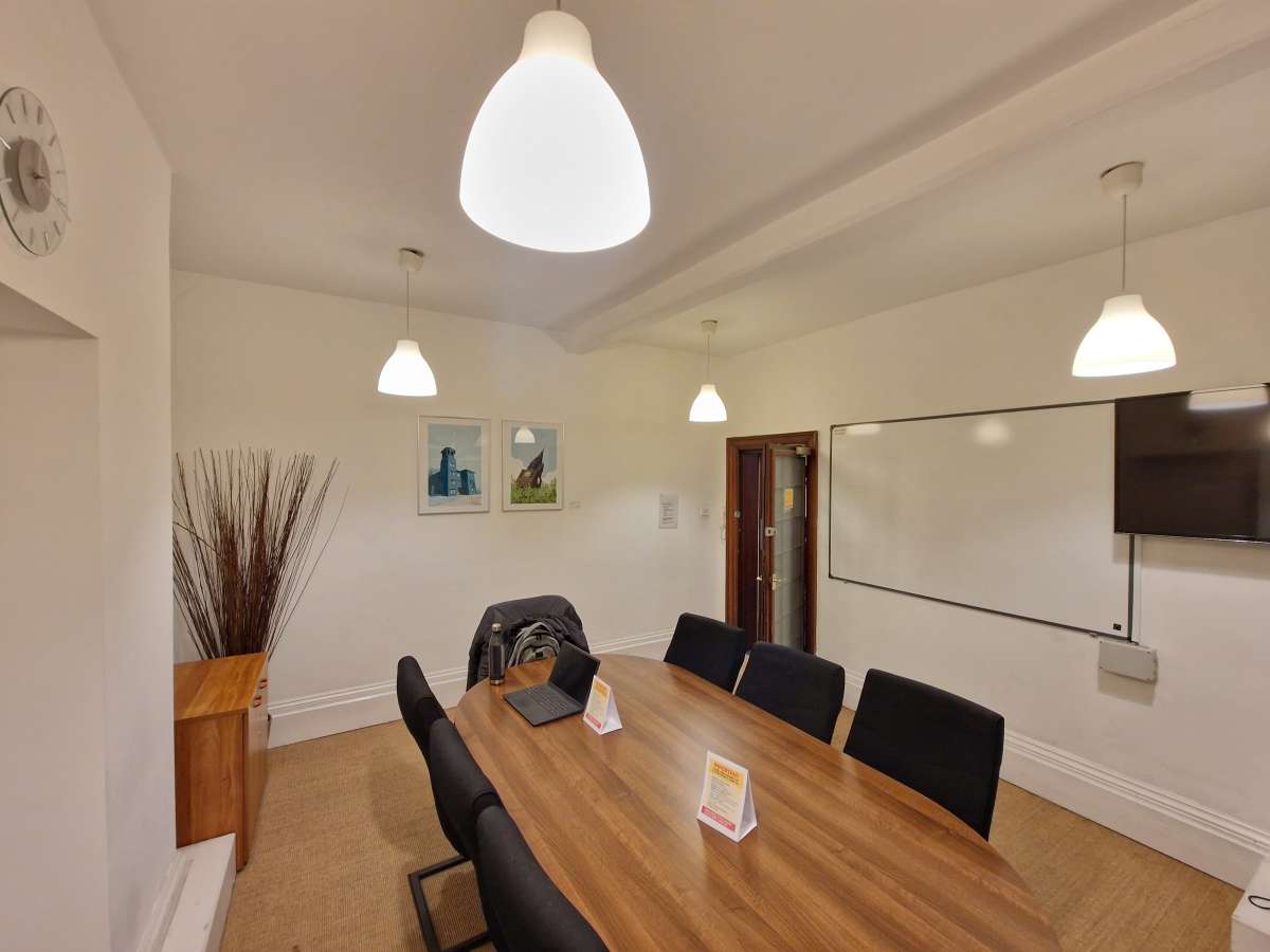 Office in Derby - photo 2