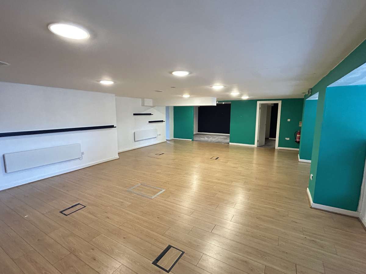 Office in Manchester - photo 4