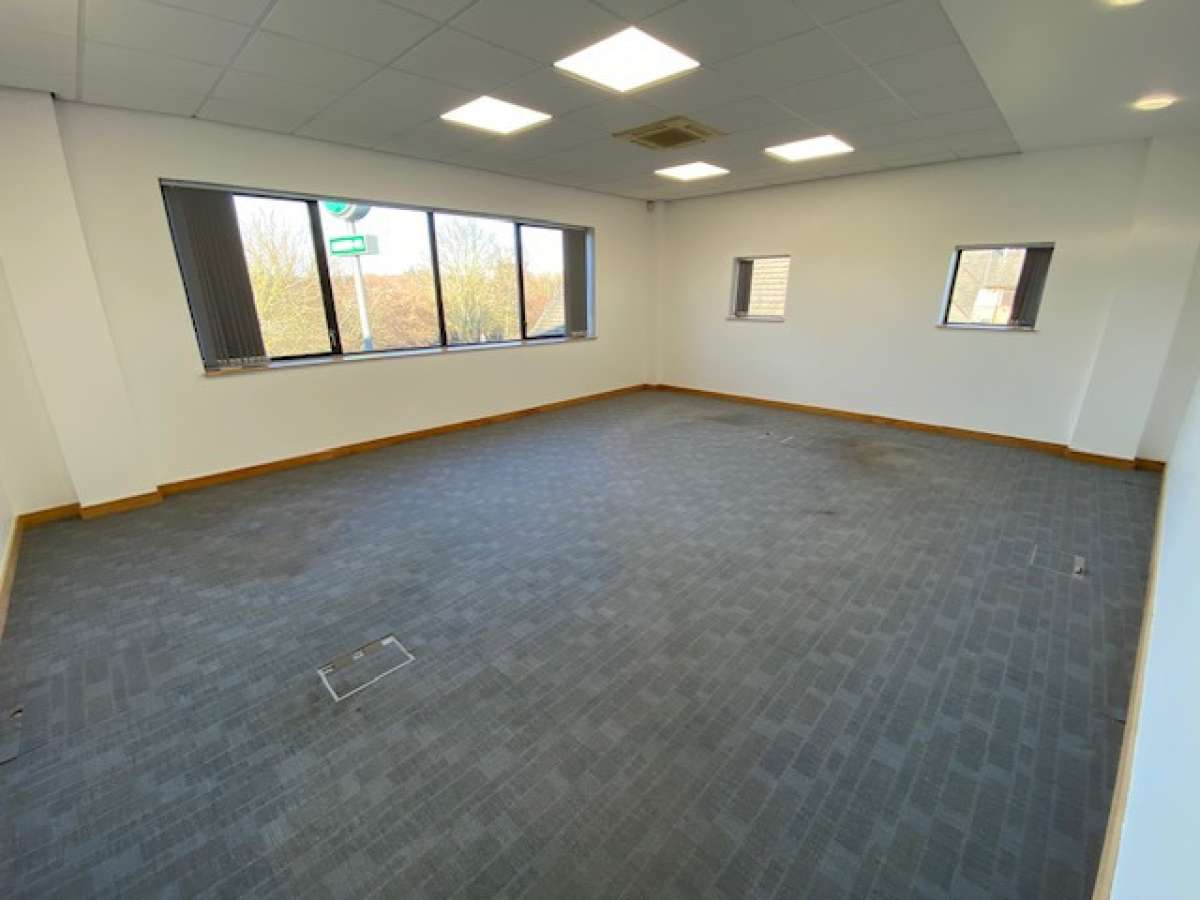 Office in St Neots - photo 4