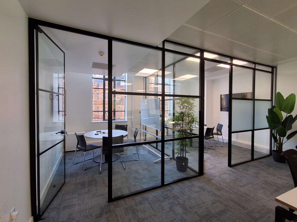 Office in London - photo 3
