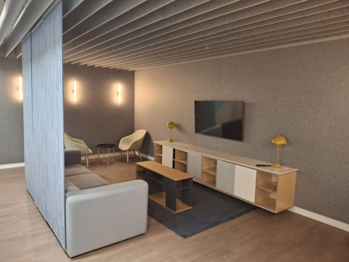 Office in Reading - photo 3