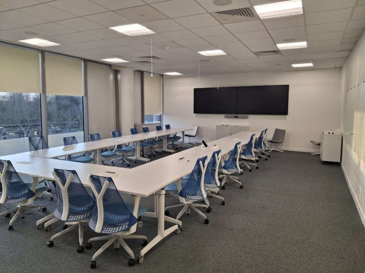 Office in Reading - photo 4