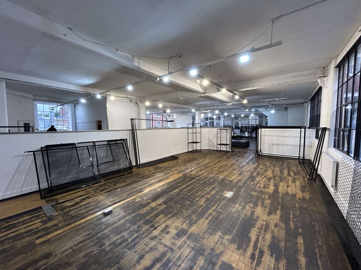 Office in Manchester - photo 4