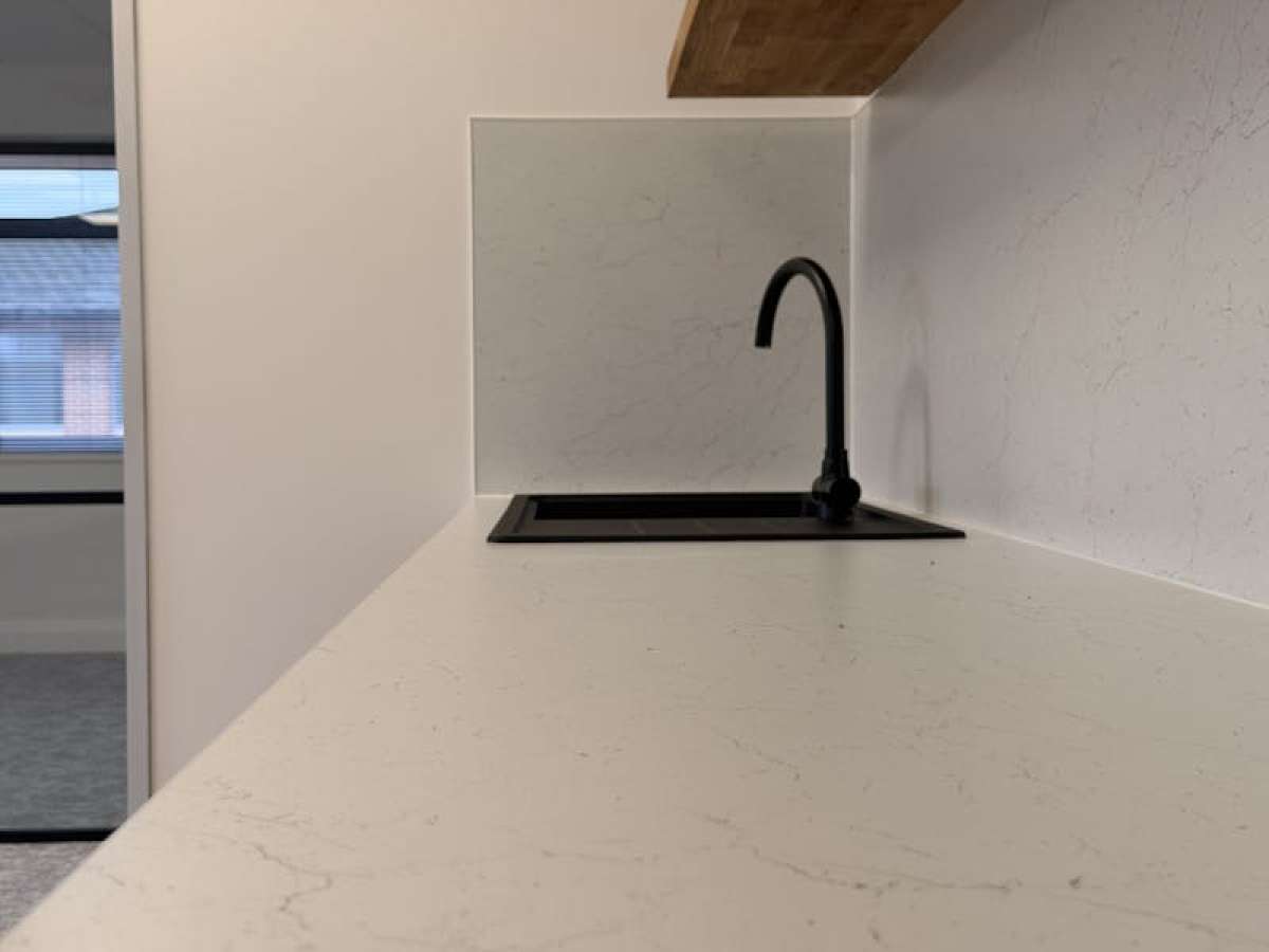 Office in Farnham - photo 4