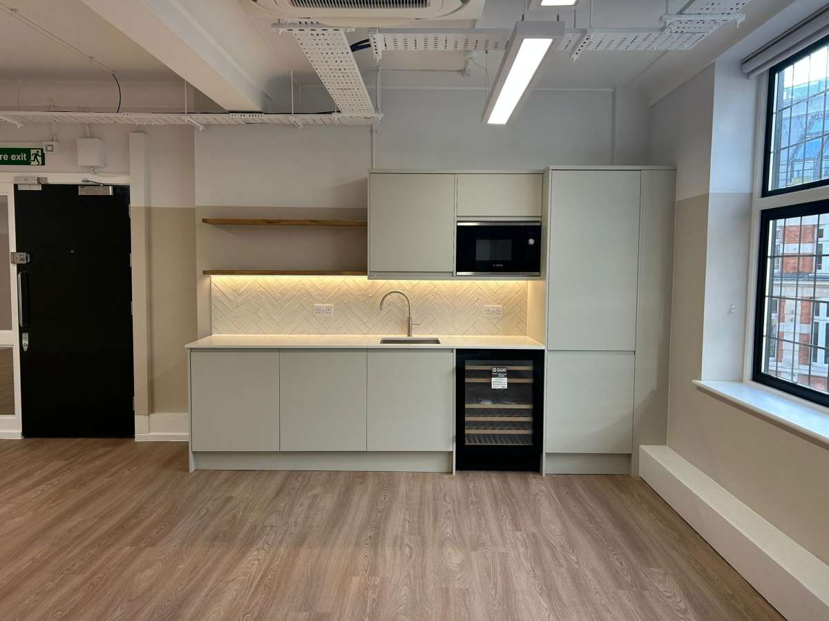 Office in London - photo 3