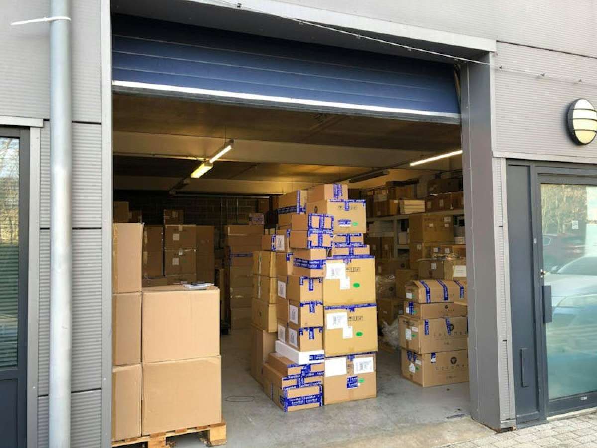 Office in Farnham - photo 4