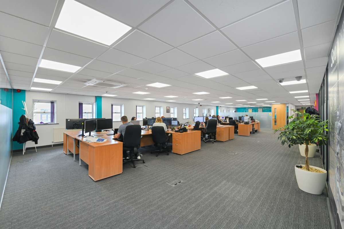 Office in Nottingham - photo 3