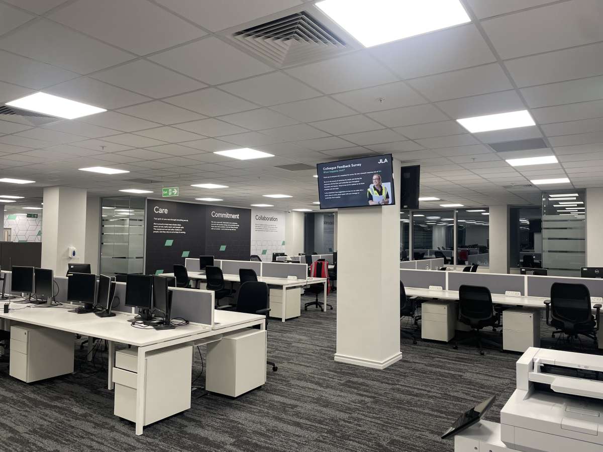 Office in Salford - photo 4