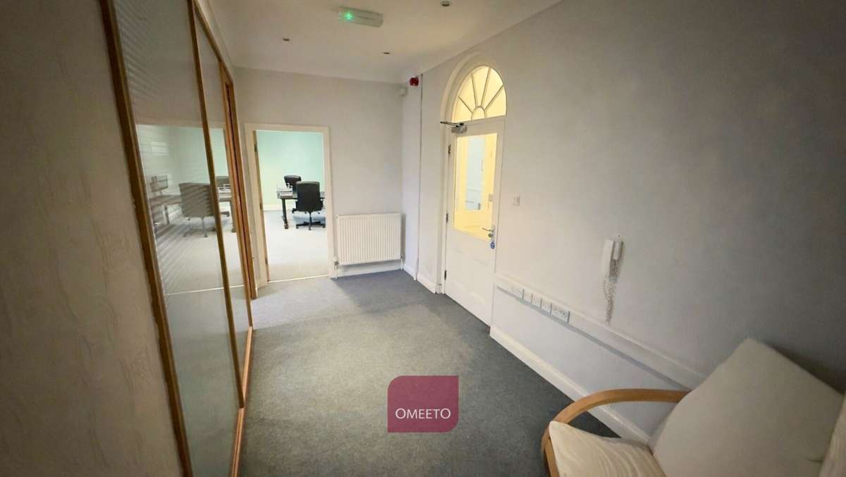 Office in Derby - photo 4