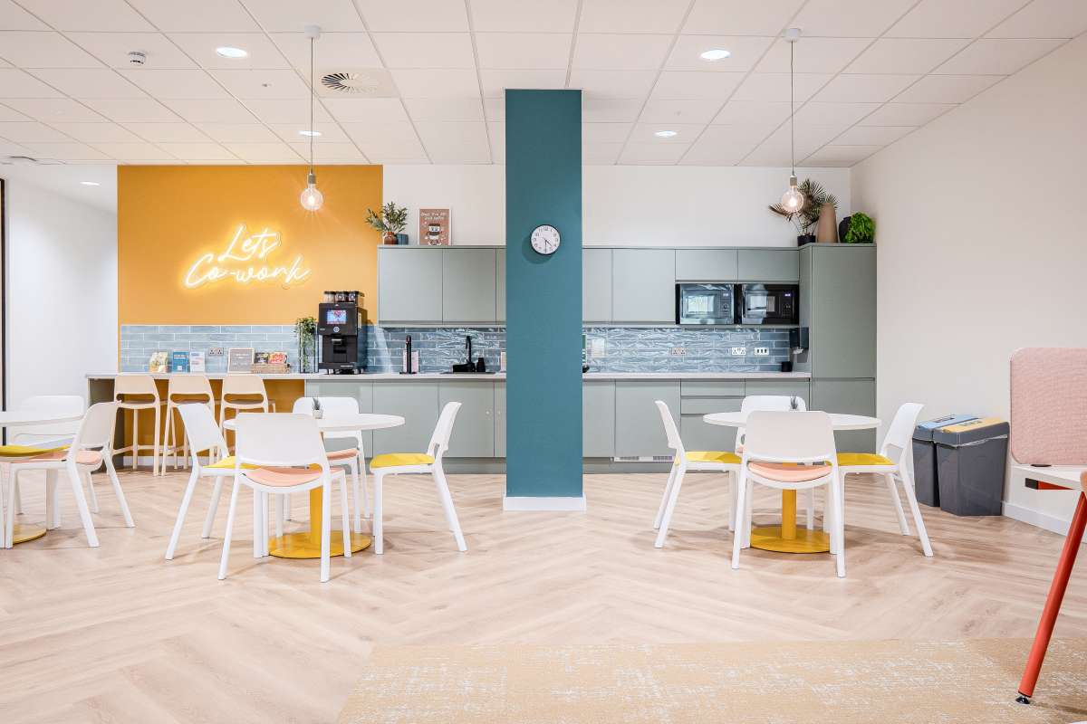 Office in Leeds - photo 4