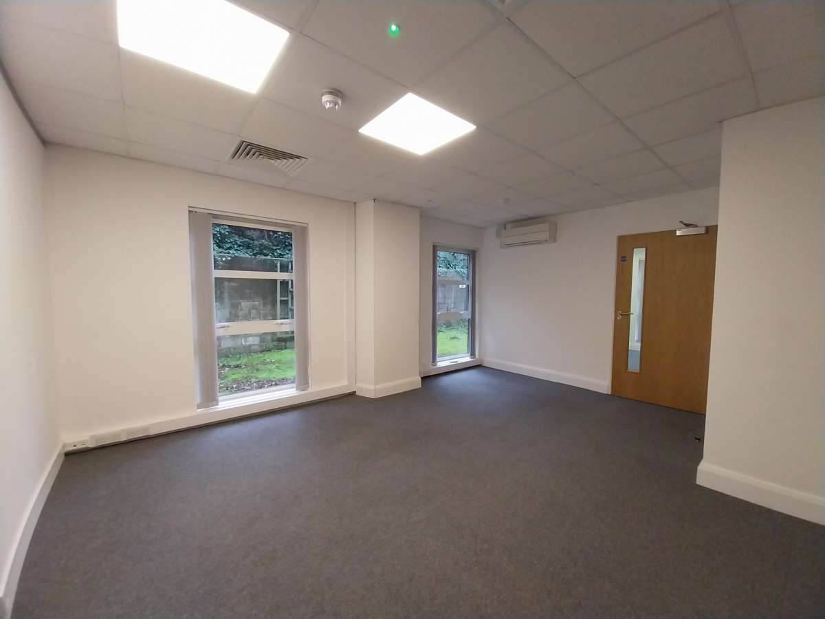 Office in Westerham - photo 3