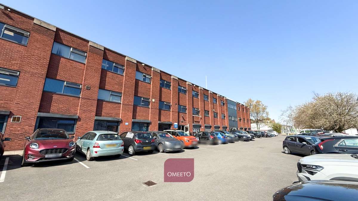 Office in Burton On Trent - photo 3