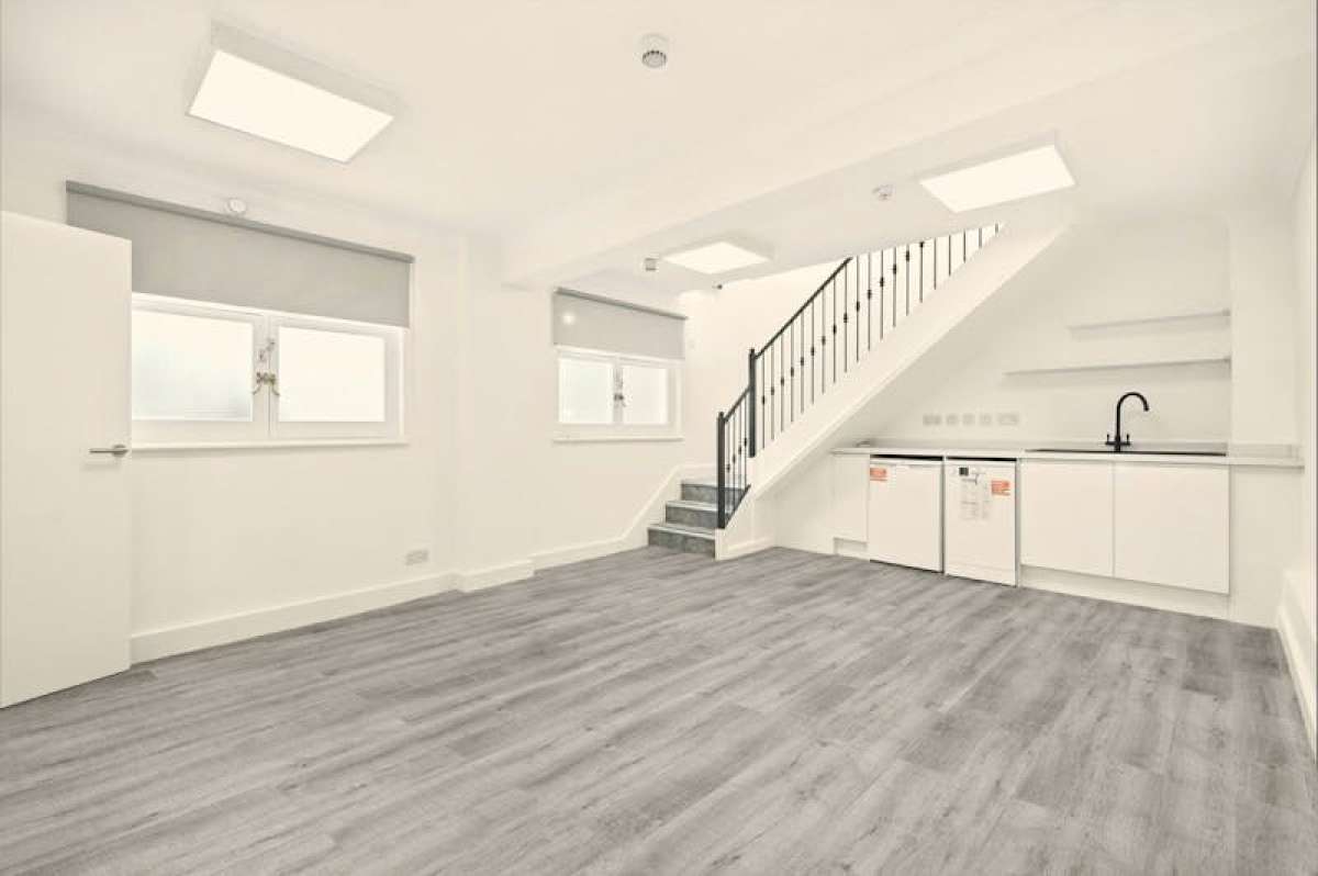 Office in London - photo 3