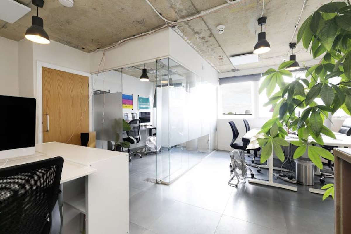 Office in London - photo 2