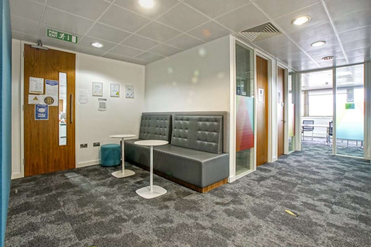 Office in London - photo 2