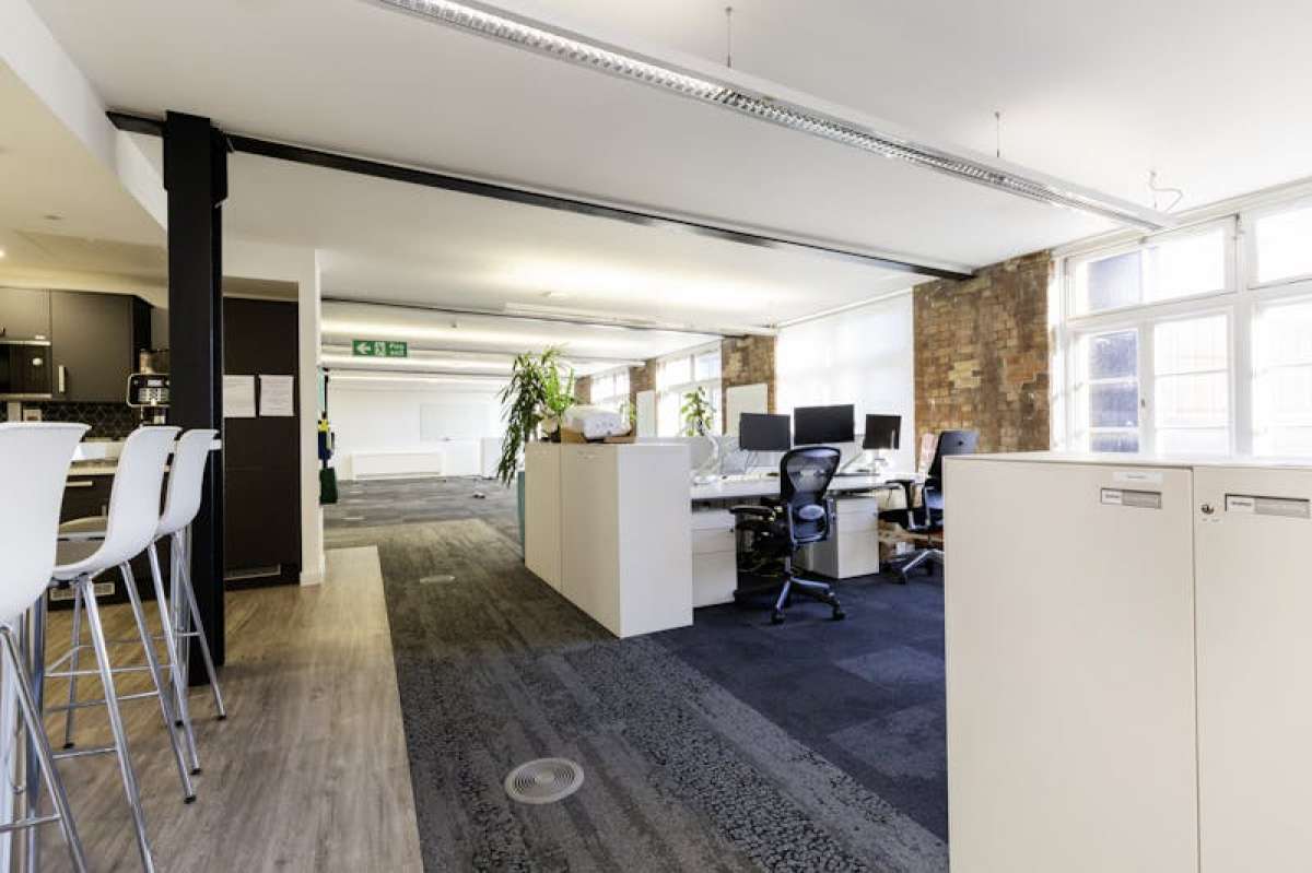 Office in London - photo 3