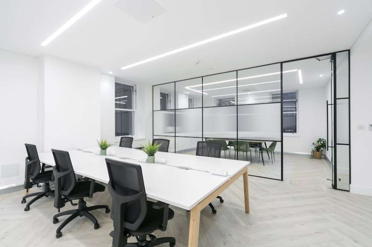 Office in London - photo 4
