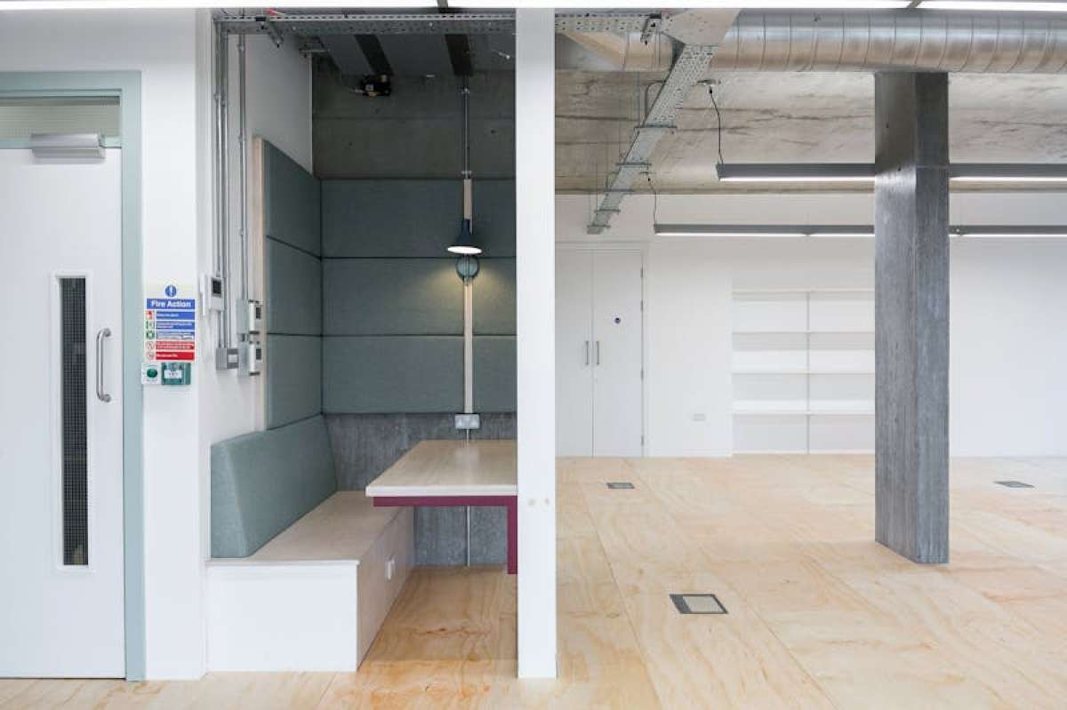 Office in London - photo 4