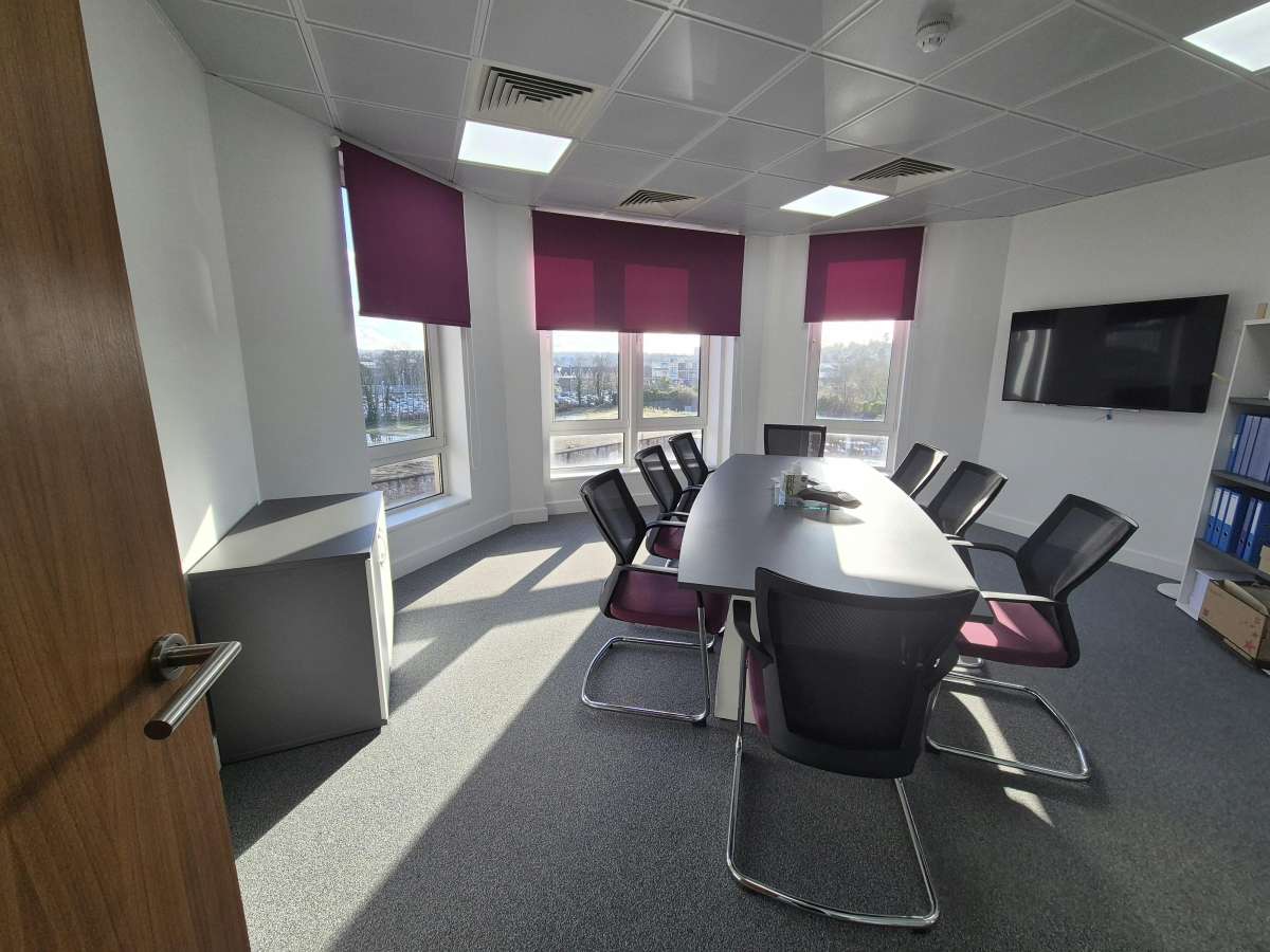 Office in Maidstone - photo 2