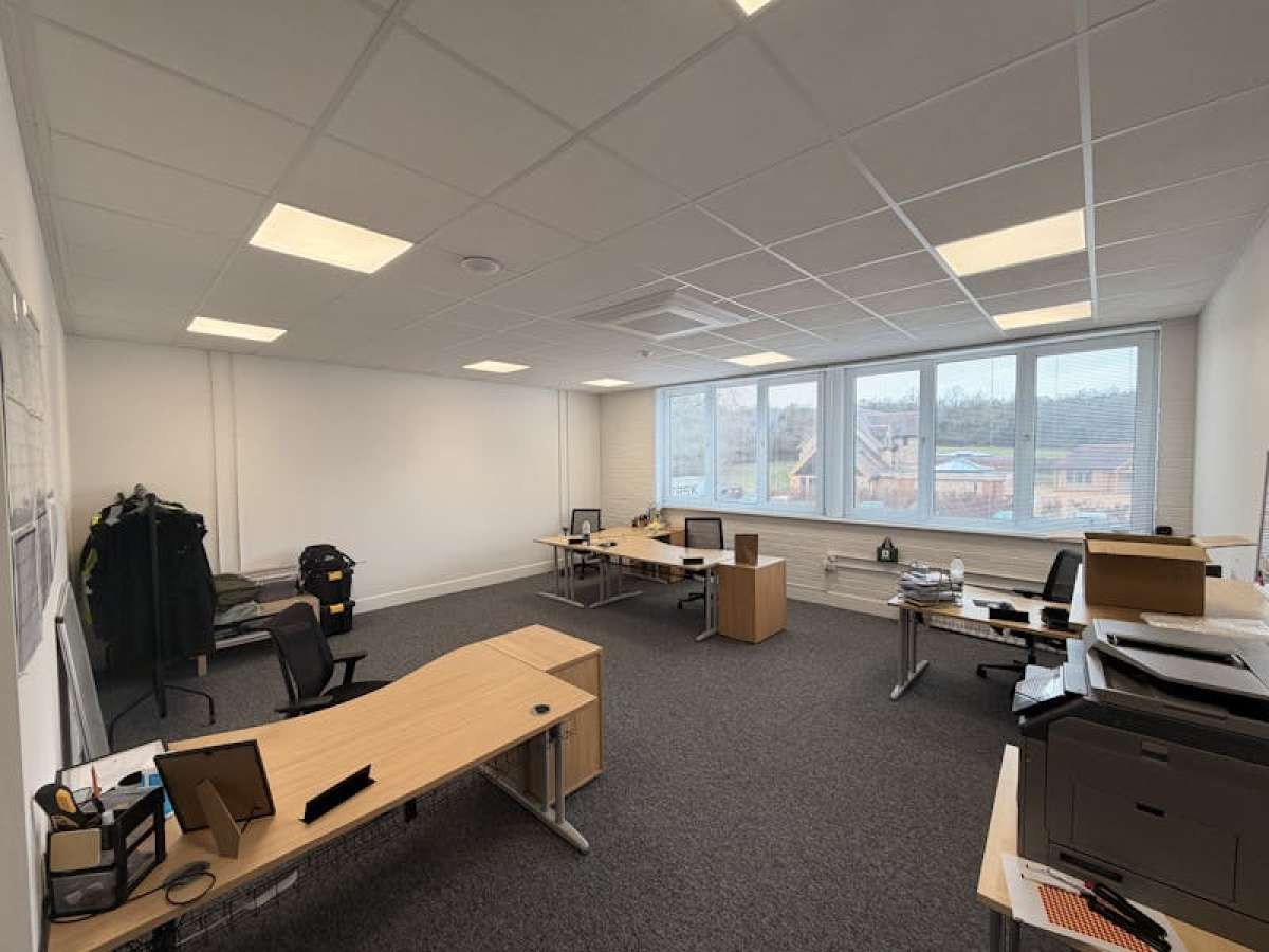 Office in Alton - photo 3