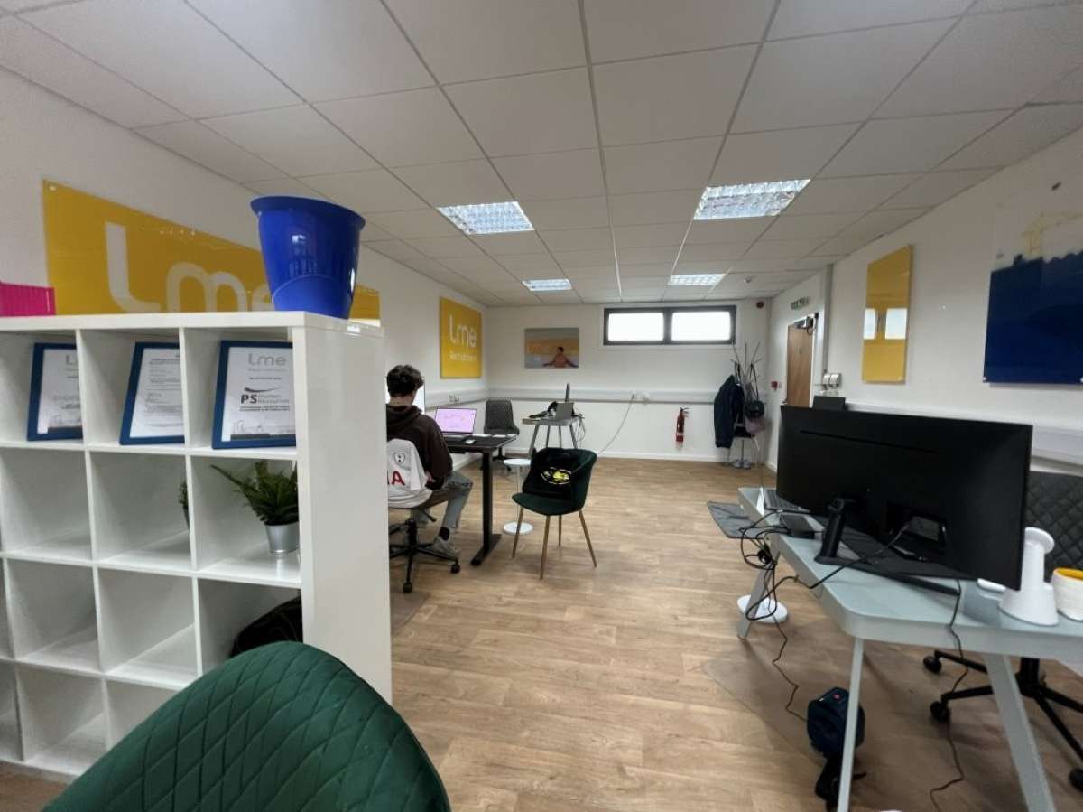 Office in Great Blakenham - photo 3