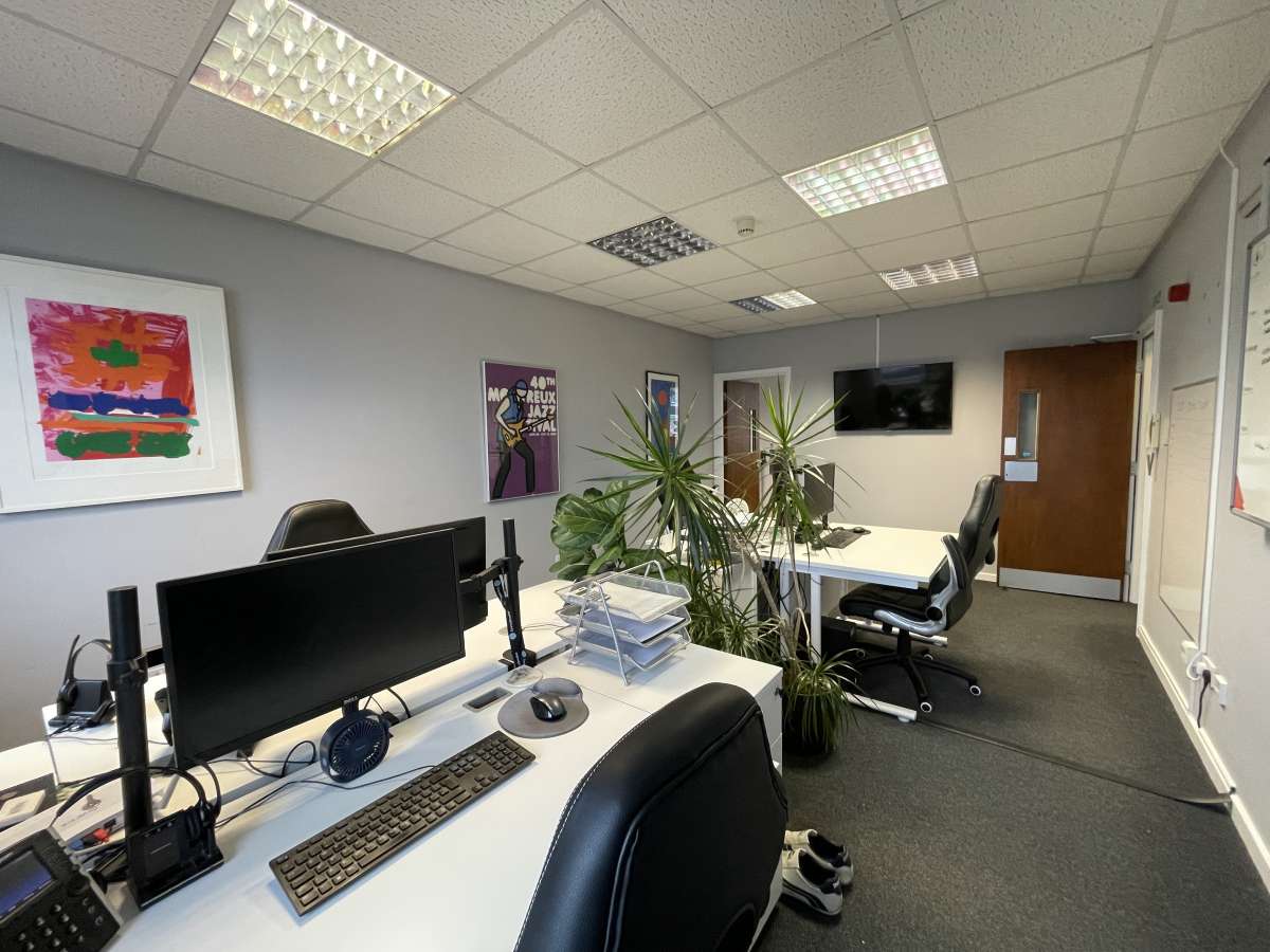 Office in Newmarket - photo 4