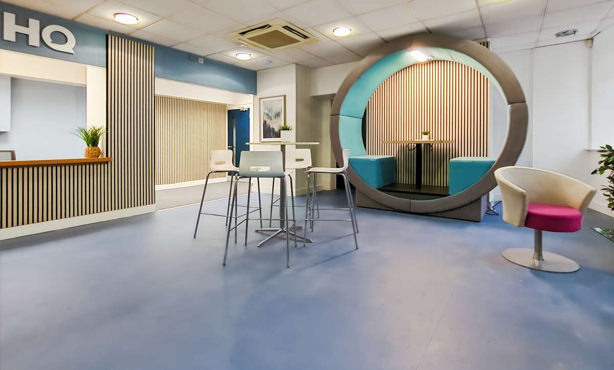 Office in Huddersfield - photo 2