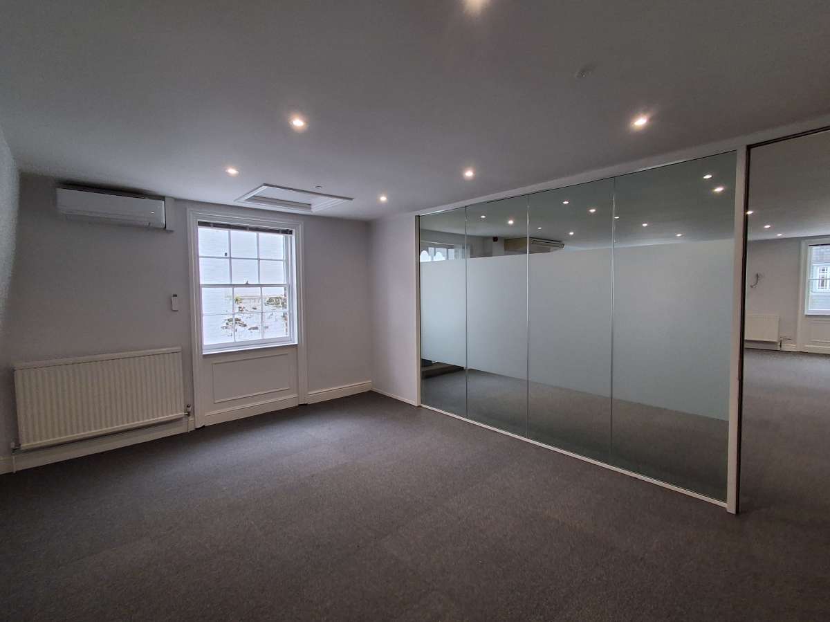 Office in London - photo 4