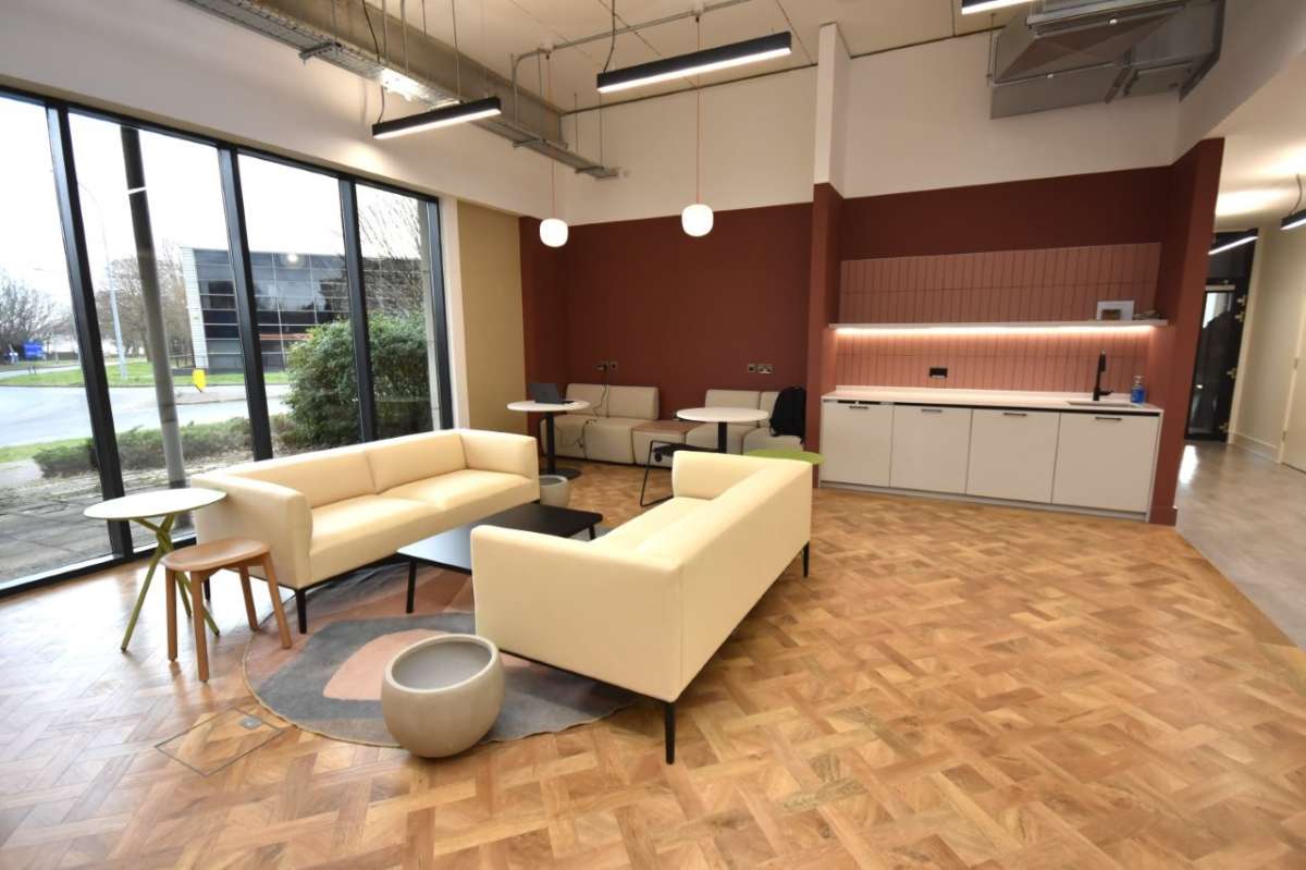 Office in Colchester - photo 3